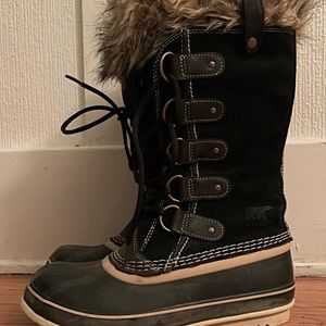 Sorel Boots, size 7, black with fur, previously owned but like new! Barely worn